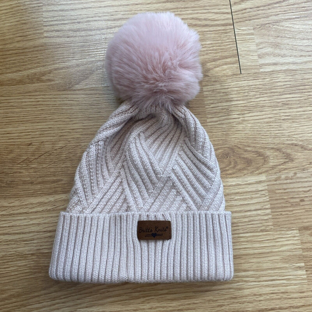 Britt’s Knits Pink Super Poof Pom Hat Beanie‎ OS Nwt Kids